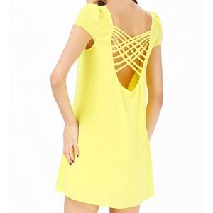 Yellow Short Sleeve Backless Loose Dress